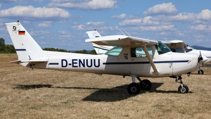 Photo of D-ENUU - Cessna 152 operated by FCM Flugcenter Marl