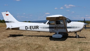 Photo of D-EUIR - Cessna 172R Skyhawk operated by Luftsportverein Bad Neuenahr-Ahrweiler