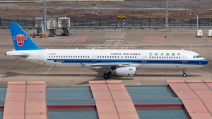 Photo of B-6397 - Airbus A321-231 operated by China Southern Airlines