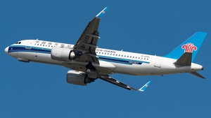 Photo of B-325D - Airbus A320-251N operated by China Southern Airlines