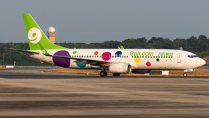 Photo of B-220Y - Boeing 737-86N operated by 9Air
