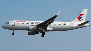 Photo of B-8859 - Airbus A320-214 operated by China Eastern Airlines