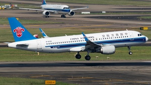 Photo of B-8339 - Airbus A320-214 operated by China Southern Airlines