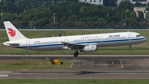 Photo of B-6885 - Airbus A321-232 operated by Air China