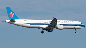 Photo of B-6622 - Airbus A321-211 operated by China Southern Airlines