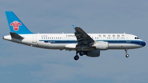 Photo of B-6776 - Airbus A320-214 operated by China Southern Airlines