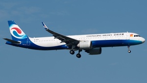 Photo of B-30E3 - Airbus A321-253NX operated by Chongqing Airlines