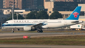 Photo of B-6255 - Airbus A320-214 operated by China Southern Airlines