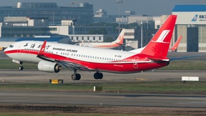 Photo of B-1336 - Boeing 737-89P operated by Shanghai Airlines