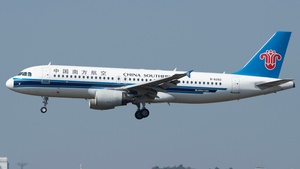 Photo of B-6282 - Airbus A320-214 operated by China Southern Airlines