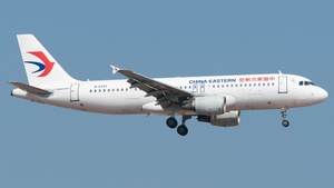 Photo of B-6757 - Airbus A320-214 operated by China Eastern Airlines
