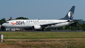 B-1226 - Boeing 737-85N