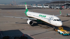Photo of B-16212 - Airbus A321-211 operated by EVA Air