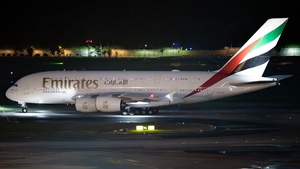 Photo of A6-EEV - Airbus A380-861 operated by Emirates