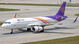 Photo with serial 6775 - Airbus A320-232