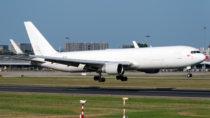 Photo with serial 25585 - Boeing 767-333(ER)(BDSF)