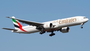 Photo of A6-ENE - Boeing 777-31H(ER) operated by Emirates