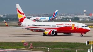 Photo of B-6809 - Boeing 737-86N operated by Lucky Air