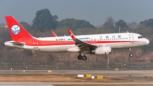 Photo of B-6953 - Airbus A320-232 operated by Sichuan Airlines
