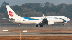 Photo of B-5850 - Boeing 737-89L operated by Dalian Airlines