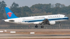 Photo of B-6775 - Airbus A320-214 operated by China Southern Airlines