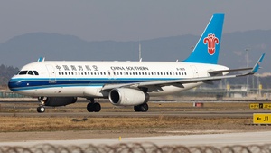 Photo of B-1805 - Airbus A320-232 operated by China Southern Airlines