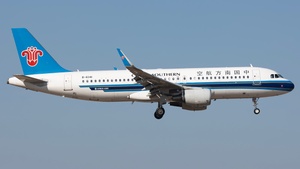 Photo of B-8341 - Airbus A320-214 operated by China Southern Airlines