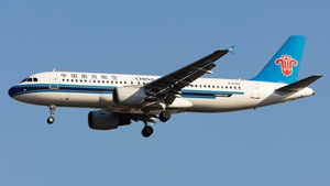 Photo of B-6782 - Airbus A320-214 operated by China Southern Airlines