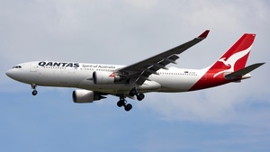 Photo of VH-EBA - Airbus A330-202 operated by Qantas