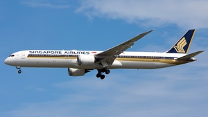 Photo of 9V-SCR - Boeing 787-10 Dreamliner operated by Singapore Airlines
