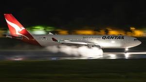 Photo of VH-EBJ - Airbus A330-202 operated by Qantas