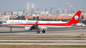 Photo of B-8602 - Airbus A321-211 operated by Sichuan Airlines