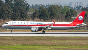Photo of B-8605 - Airbus A321-211 operated by Sichuan Airlines