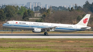 Photo of B-6665 - Airbus A321-213 operated by Air China