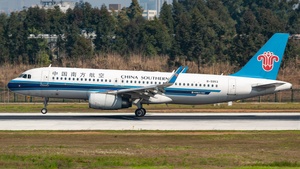 Photo of B-9953 - Airbus A320-232 operated by China Southern Airlines