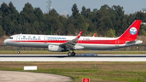 Photo of B-1890 - Airbus A321-231 operated by Sichuan Airlines