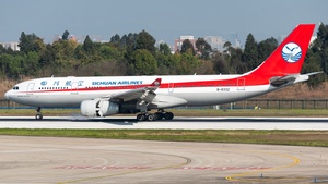 Photo of B-8332 - Airbus A330-243 operated by Sichuan Airlines