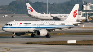 Photo of B-9925 - Airbus A320-214 operated by Air China