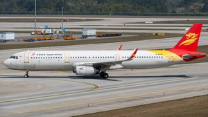 Photo of B-8200 - Airbus A321-231 operated by Capital Airlines