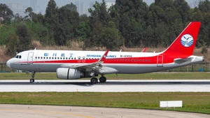 Photo of B-6956 - Airbus A320-232 operated by Sichuan Airlines