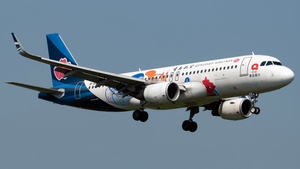 Photo of B-8430 - Airbus A320-214 operated by Qingdao Airlines