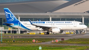 Photo of B-304T - Airbus A320-214 operated by China Express Airlines