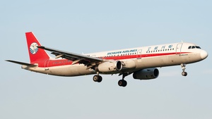 Photo of B-6718 - Airbus A321-231 operated by Sichuan Airlines