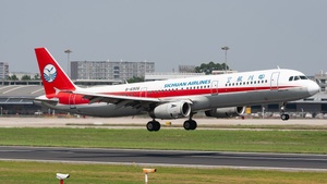 Photo of B-6906 - Airbus A321-231 operated by Sichuan Airlines