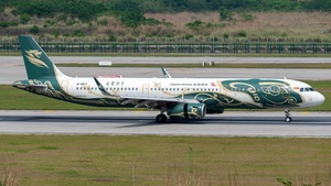 Photo of B-8107 - Airbus A321-231 operated by Capital Airlines
