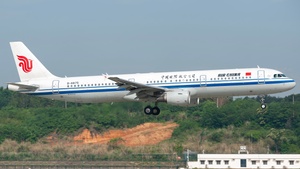 Photo of B-6675 - Airbus A321-213 operated by Air China
