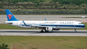 Photo of B-8675 - Airbus A321-211 operated by China Southern Airlines