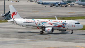 Photo of B-1868 - Airbus A320-214 operated by Loong Air