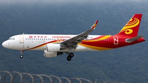 Photo of B-LPN - Airbus A320-214 operated by Hong Kong Airlines