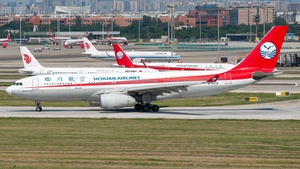 Photo of B-8332 - Airbus A330-243 operated by Sichuan Airlines
